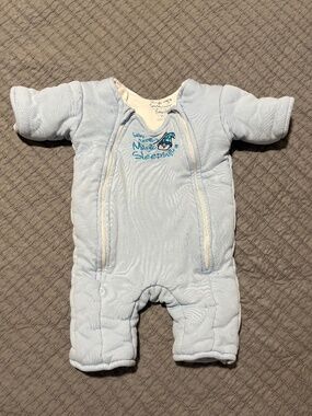Merlin’s magic sleep suit size small